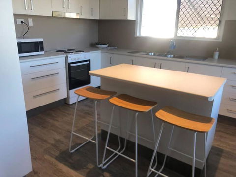 Mt Isa - Emerald Gem 3 Bedroom Home QUIET AREA - Melbourne 4u 3