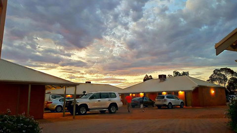 Mud Hut Motel - Accommodation Melbourne 1