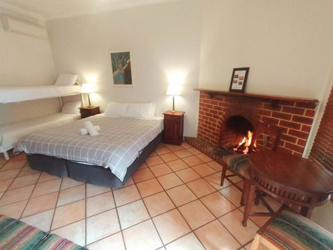 Mundaring Weir Hotel - Accommodation Melbourne 3