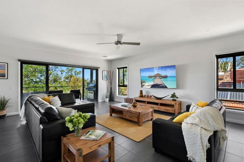 NEW - Sunrise Waters Holiday House - Accommodation Melbourne 2