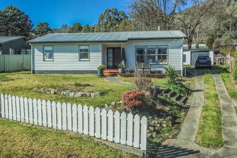 Mount Beauty 3BR Home - Accommodation Melbourne 0