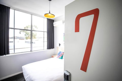 Nightcap At Ashley Hotel - Accommodation Melbourne 3