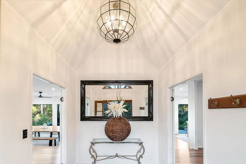 Ninderry Manor-Spectacular Hinterland Retreat - Accommodation Melbourne 3