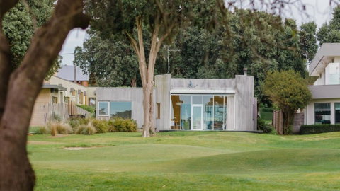 Ninth Hole - Accommodation Melbourne 0