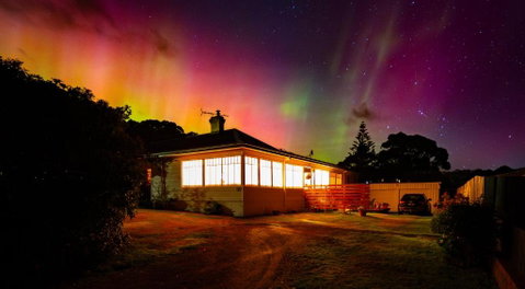 Ocean Beach Front, 3 Capes Cottage. - Accommodation Melbourne 0
