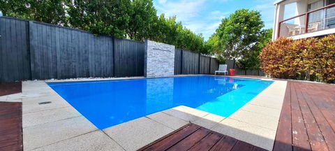 Ocean Sounds - Accommodation Melbourne 0