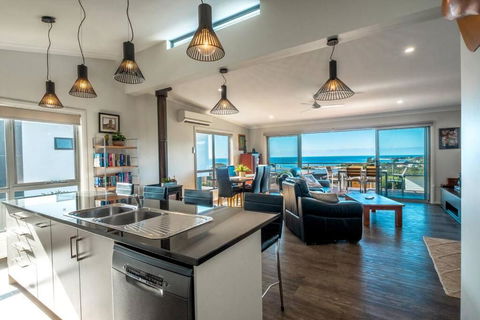 Ocean Sunrise - Accommodation Melbourne 2