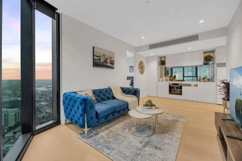 Ocean View 2BR Oasis With Resort Style Living - Accommodation Melbourne 2