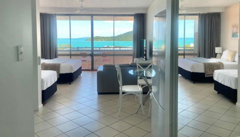 Ocean View 33A Studio Pool Ocean View WIFI - Accommodation Melbourne 1
