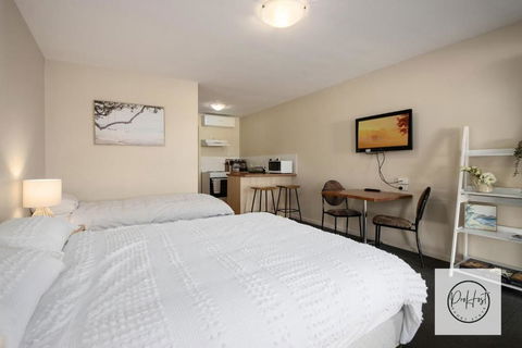 Oceanfront Oasis - Accommodation Melbourne 1