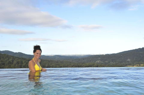 On Eagle Wings Mountain Retreat & Spa - Accommodation Melbourne 2