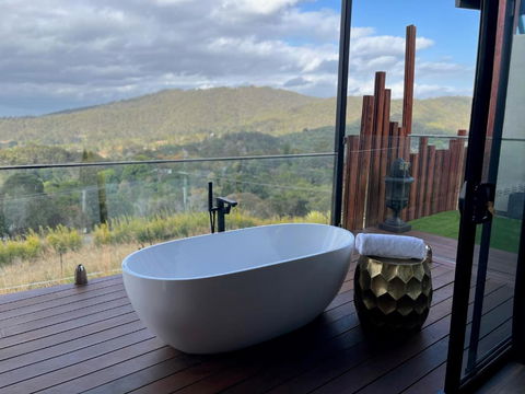 On Eagle Wings Mountain Retreat & Spa - Accommodation Melbourne 0