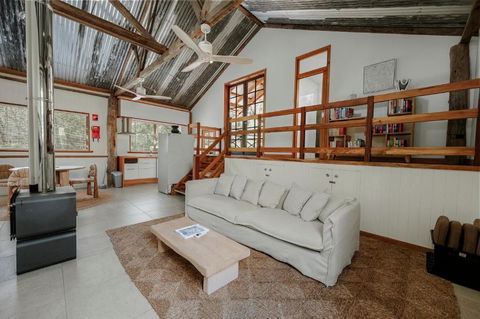 Orchard Cottage - Quiet Farm Escape - Accommodation Melbourne 0