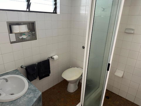 Overlander Hotel - Melbourne 4u 3