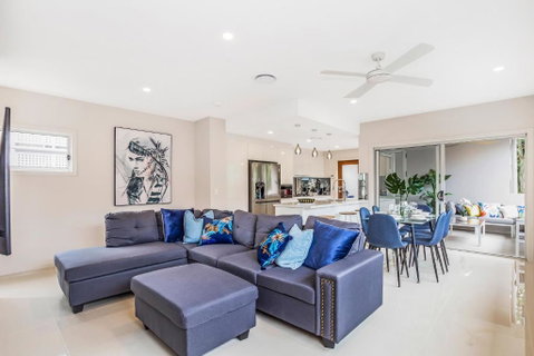 Park Avenue Luxe Townhouse Brand New Sleeps 9 - Accommodation Melbourne 1