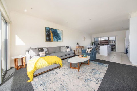 Page Seven By Property Mums - Accommodation Melbourne 2