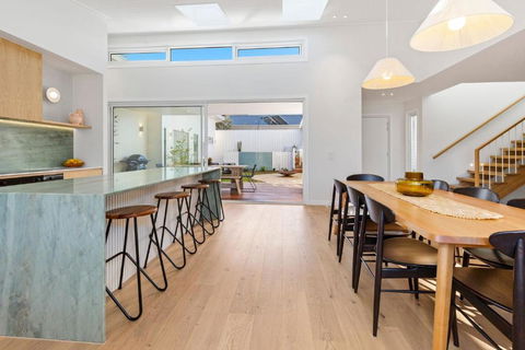 Palm Springs Hideaway - Accommodation Melbourne 1