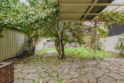 Palms By Yarraville With Large 2 Bed Home & Yard - Accommodation Melbourne 0