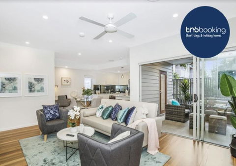Park Avenue Townhouse Retreat Brisbane Sleeps 10 - Accommodation Melbourne 0