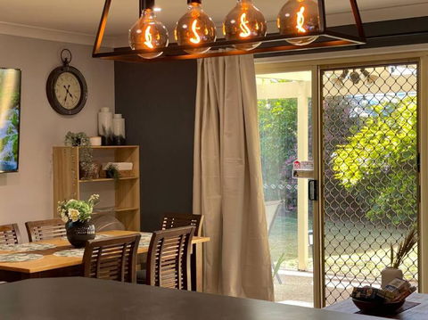 Peaceful Brand New Holiday House In North Lakes - Melbourne 4u 3