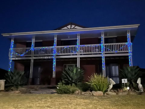 Pelican Retreat - Corporate / Tradie / Family - Accommodation Melbourne 0