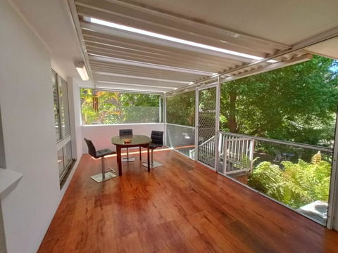 Peaceful Room In Modern And Spacious Baulkham Hills Home - BH2 - Accommodation Melbourne 3