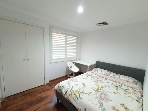 Peaceful Room In Modern And Spacious Baulkham Hills Home - BH2 - Accommodation Melbourne 1