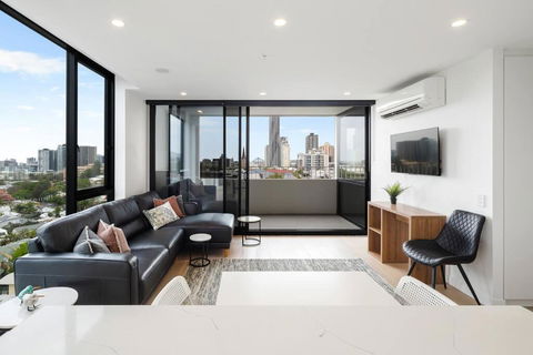 Perfect Haven In Spring Hill 2B1B And Parking - Melbourne 4u 0