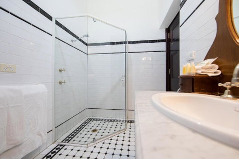 Petersons Armidale Winery And Guesthouse - Accommodation Melbourne 3