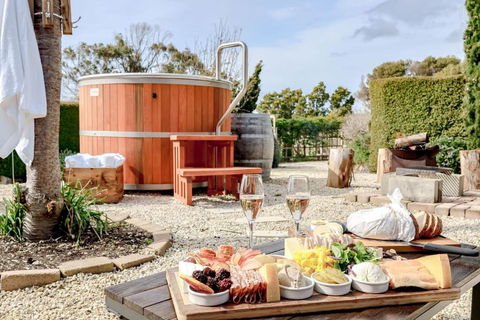 Petite Chateau Waterfront Chateau With Hot Tub - Accommodation Melbourne 1