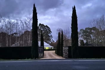 Petschel House with Accommodation Melbourne