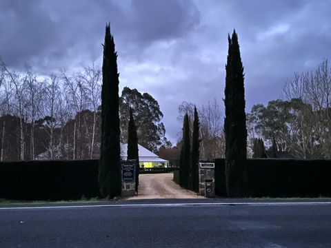 Petschel House - Accommodation Melbourne 0