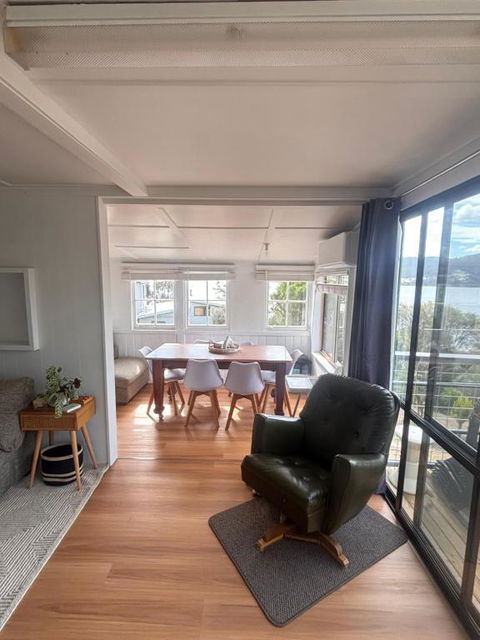 Pine Cottage - Accommodation Melbourne 0