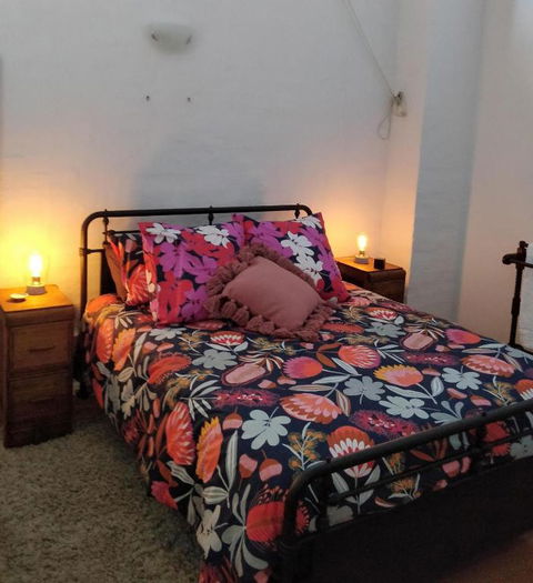 Pips On Mitchell - Beautiful Historic Apartment - Accommodation Melbourne 1