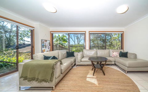 Point Clare - Relax And Unwind - Greenery & Birdsongs - Accommodation Melbourne 1