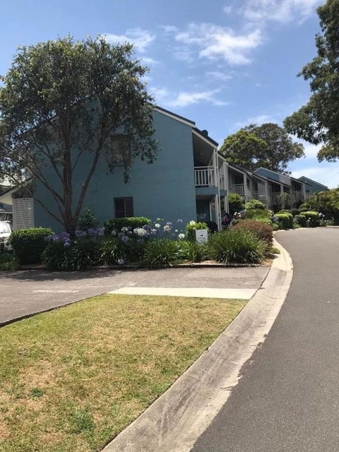 Poppies Lakeview Terrace - 2 Bedroom - Accommodation Melbourne 1