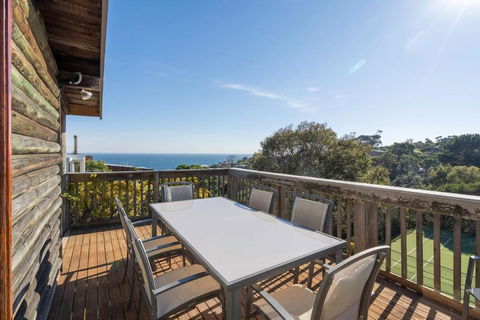 Port Philip Panorama - Bayview Retreat And Pool Bliss - Accommodation Melbourne 1