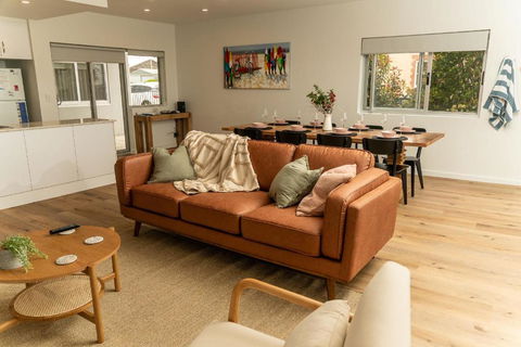 Port Vincent Seaside Apartments - Apartment 2 - Accommodation Melbourne 2