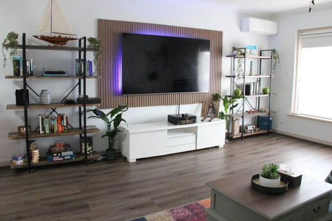 Raeside Home - Accommodation Melbourne 0
