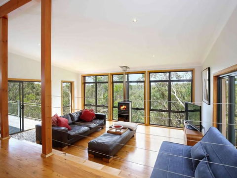 Postcards From The Edge - Accommodation Melbourne 2