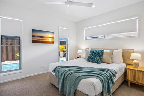 Premium 4-Bed Coastal Escape With BBQ And Pool - Accommodation Melbourne 3