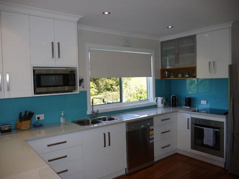 Prime Location - Totally Refurbished - Accommodation Melbourne 2
