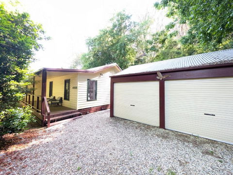 Primrose Cottage - Accommodation Melbourne 0