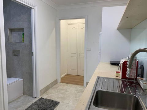 Private 1 Bedroom Apartment Near Beach And Shops - Accommodation Melbourne 1