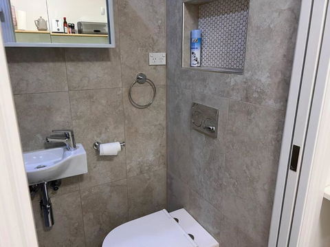 Private 1 Bedroom Apartment Near Beach And Shops - Accommodation Melbourne 2