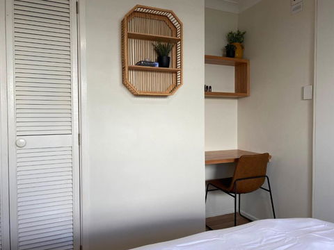 Private Guesthouse - Pet Friendly - Walk To Beach - Accommodation Melbourne 3