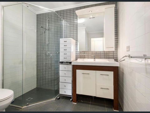 Private Room With Shared Washroom Only In 3bhk Apartment - Accommodation Melbourne 2