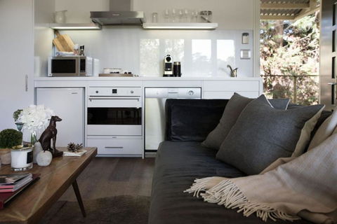 Provence Spa Villa 2 - Accommodation Melbourne 2