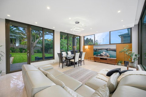 Putney Brand New Luxury House Pool & Waterview - Accommodation Melbourne 3