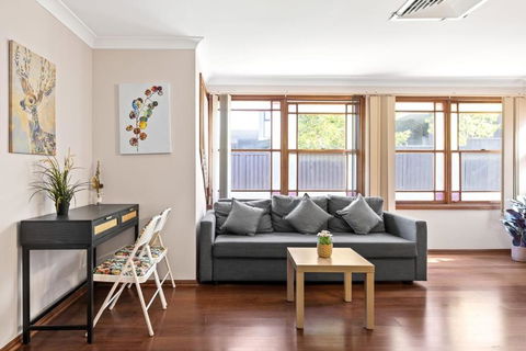 Quadruple Room W Ensuite In Gordon Near Train & Bus - Accommodation Melbourne 2